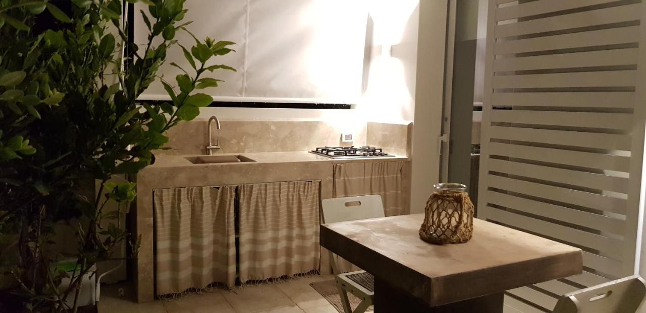 Casa Mirella Apartment ฟาวีญานา ภายนอก รูปภาพ