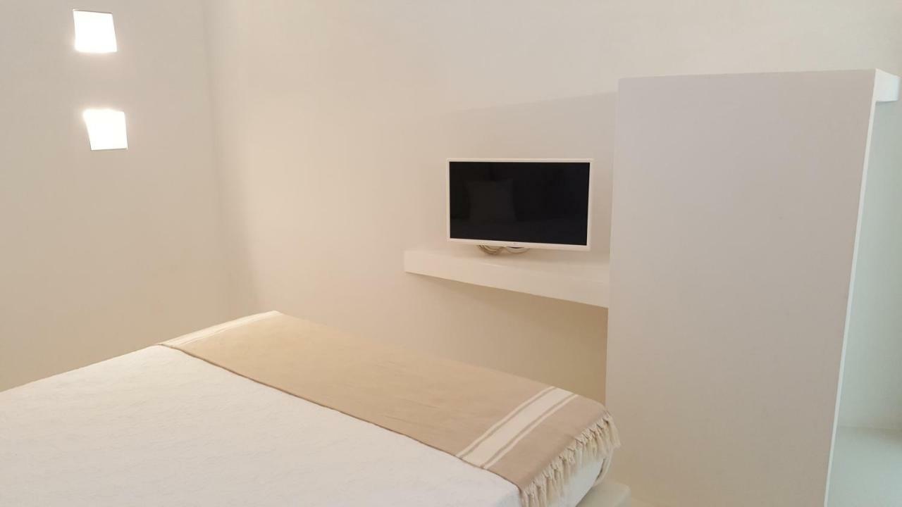 Casa Mirella Apartment ฟาวีญานา ภายนอก รูปภาพ